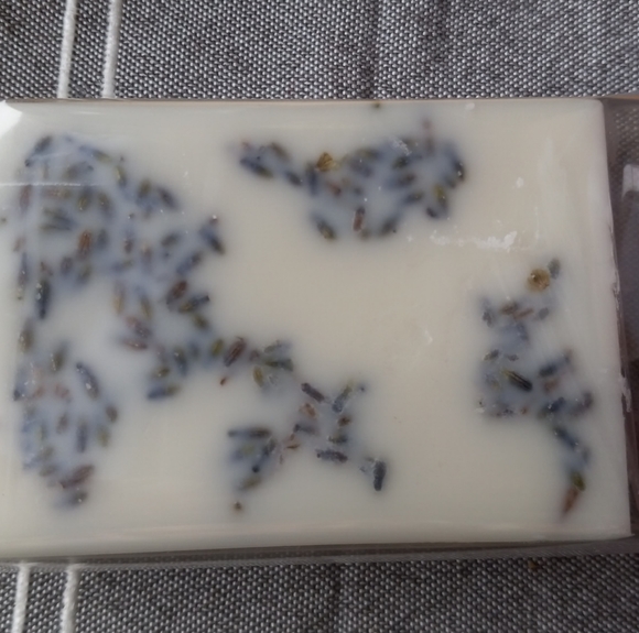 Handmade Pure Soy Wax Melt Pack with Wax Melter, All Natural Essential Oils - Picture 3 of 6